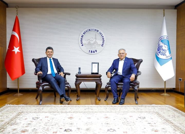 Başkan Büyükkılıç, Bakan Yardımcısı Boyraz’ı makamında ağırladı