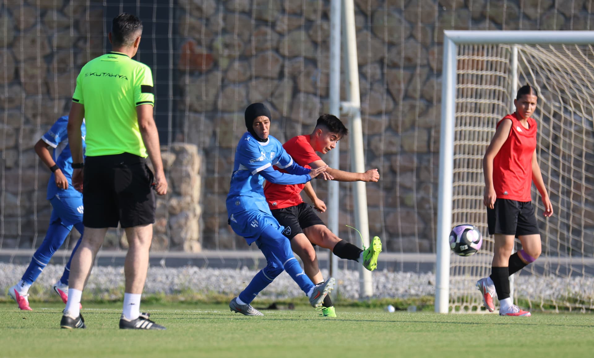 Kayseri Kadın FK ilk hazırlık maçını kaybetti