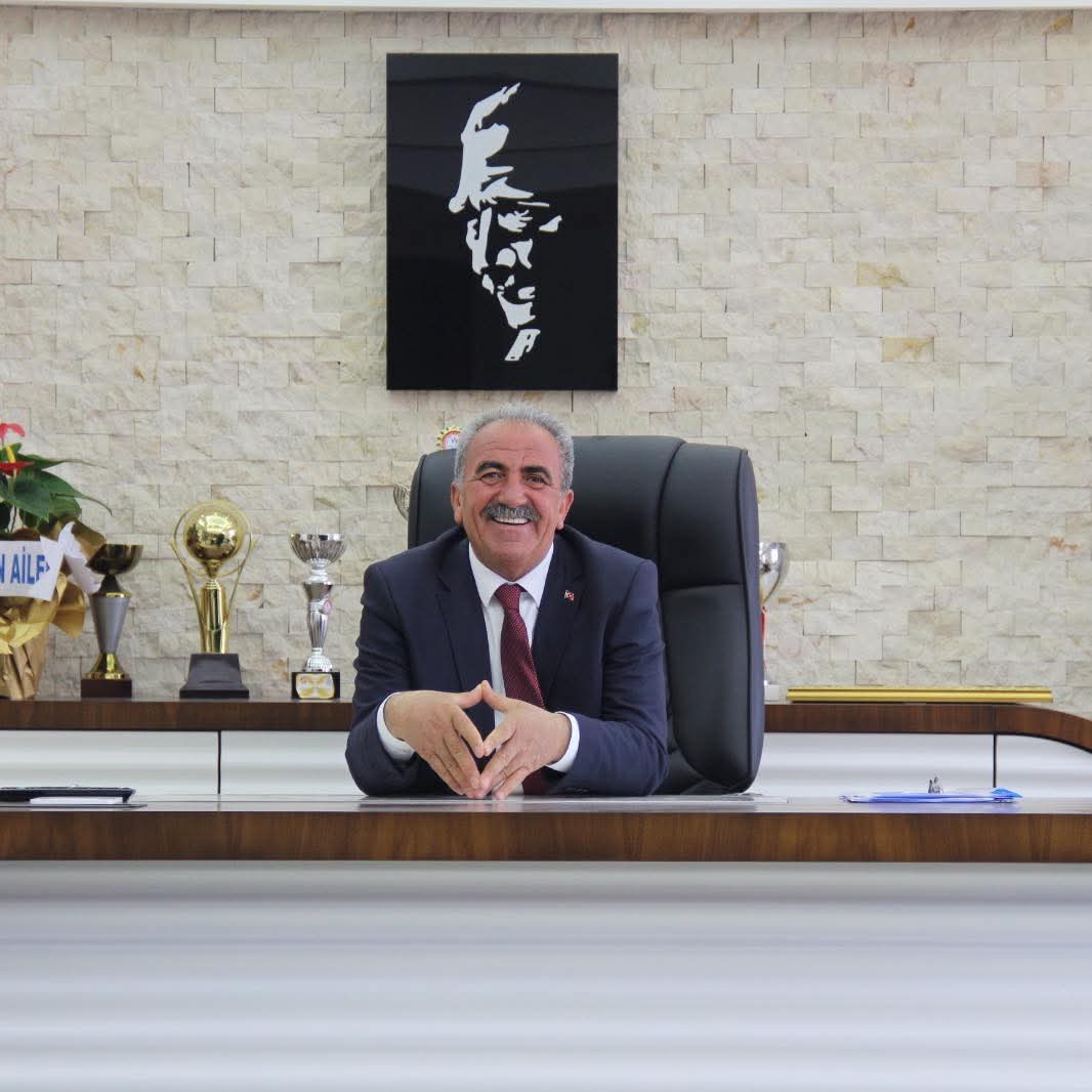 Felahiye Belediye Başkanı Güleser ve 5 meclis üyesi CHP’den istifa etti
