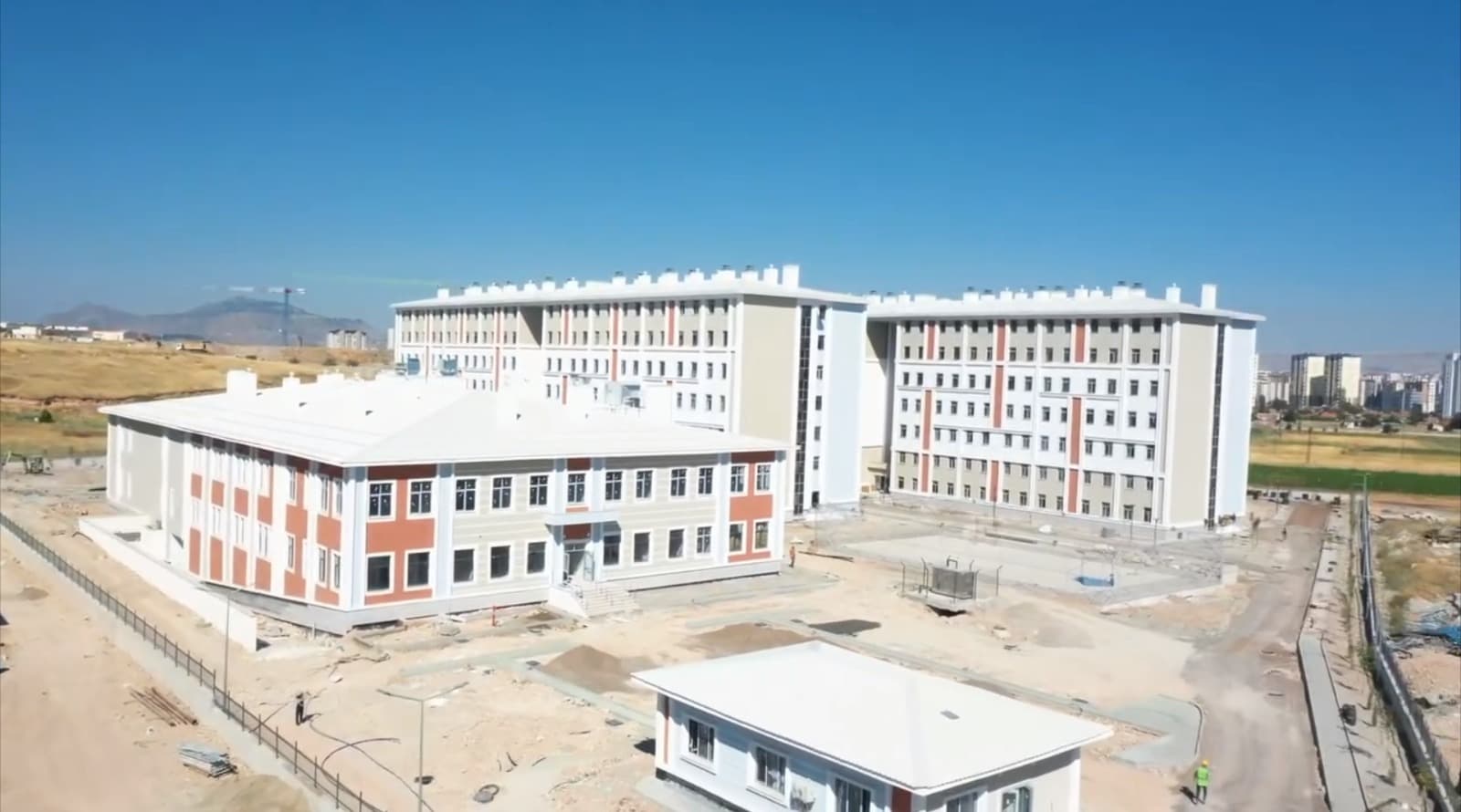 Talas’ta 3 bin kişilik öğrenci yurdunun yapımı tamamlandı