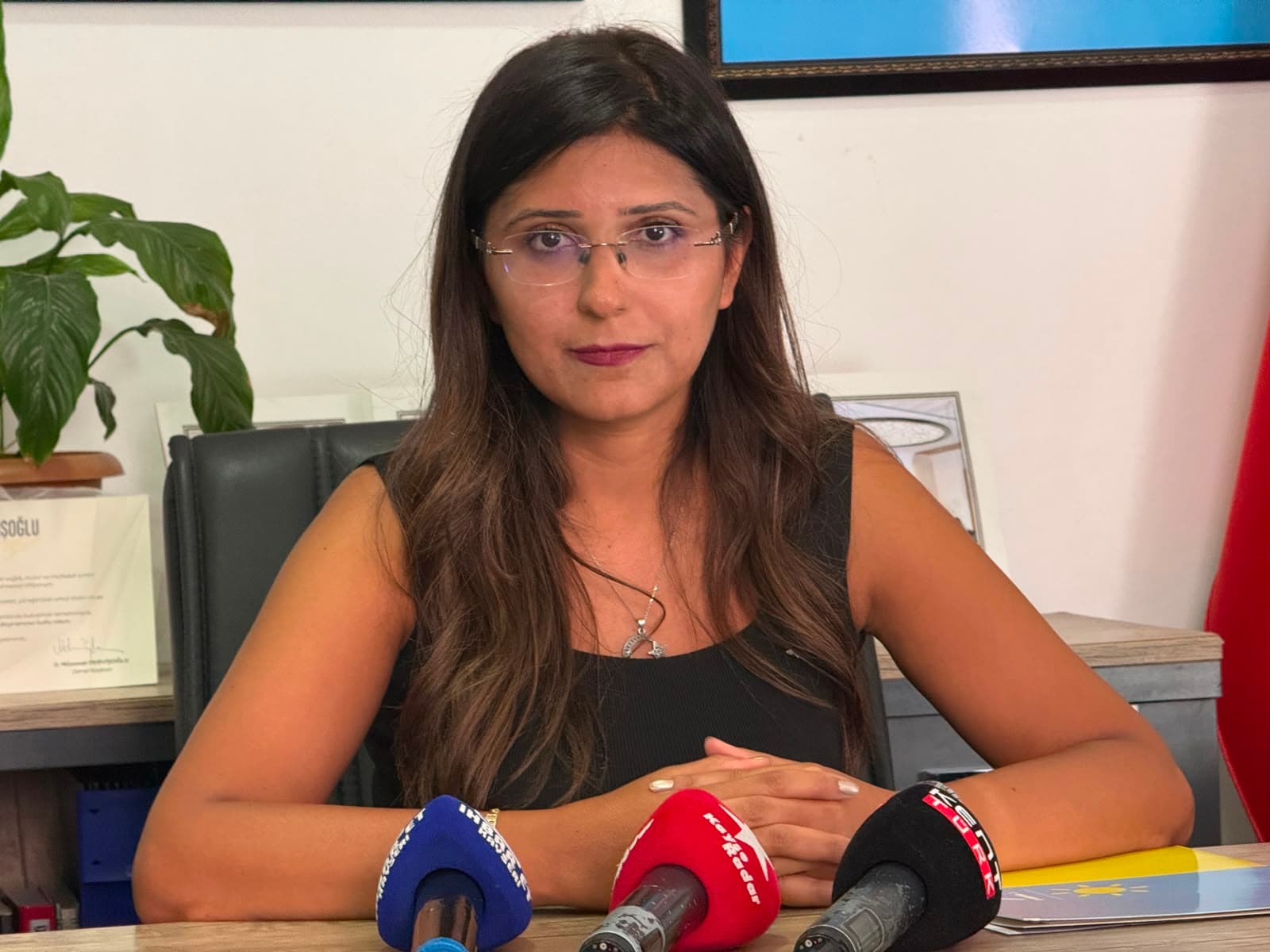 İYİ Partili Hakkomaz Şahin, “Çerçeve yasaya karşı Türk bayrağı yürüyüşü planlıyoruz”