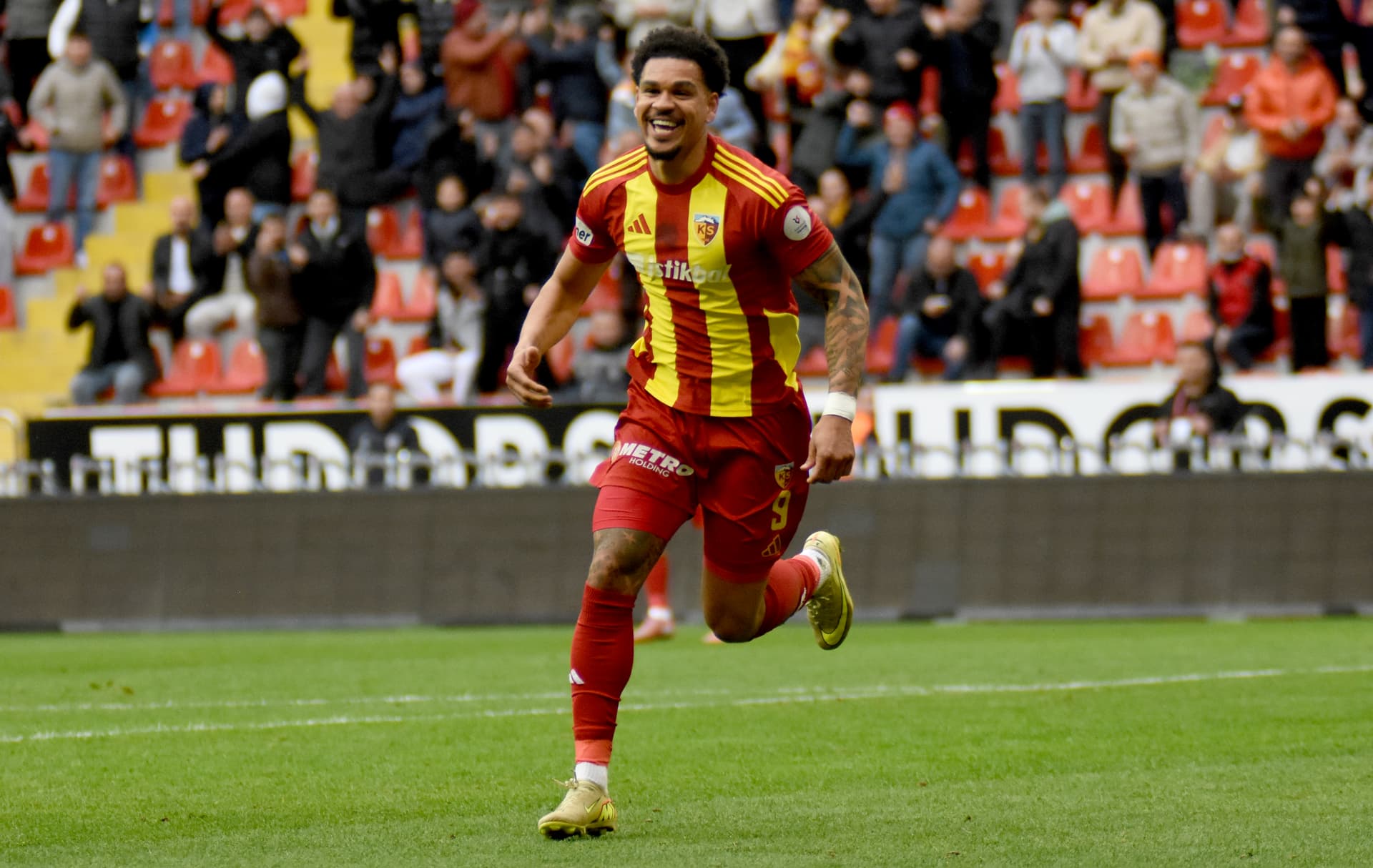 Kayserispor’da Onugkha’nın sözleşmesi karşılıklı olarak fesh edildi