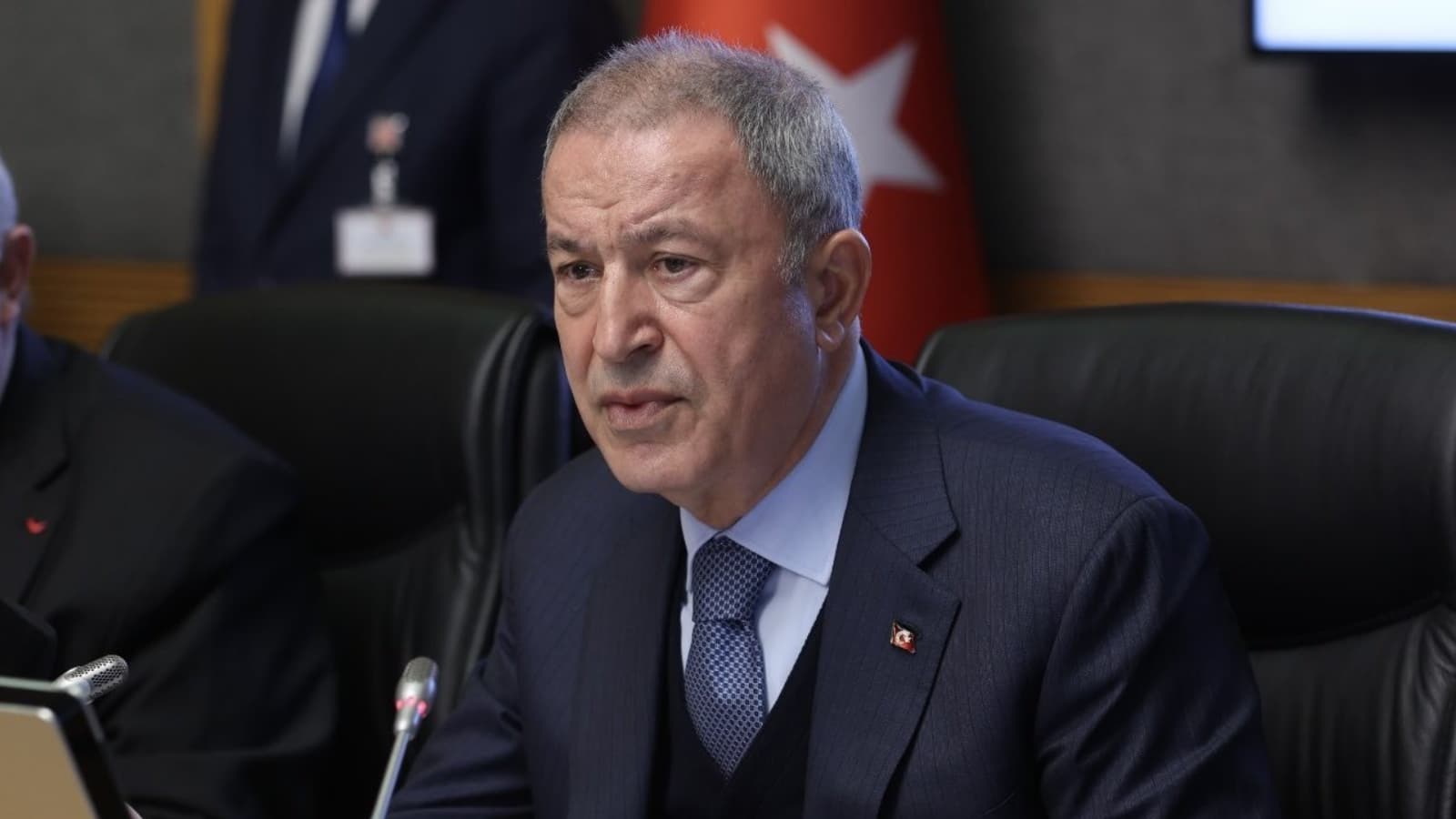Akar, “Kıbrıslı kardeşlerimizin sığınmacı olmadığını herkes anlayacak”