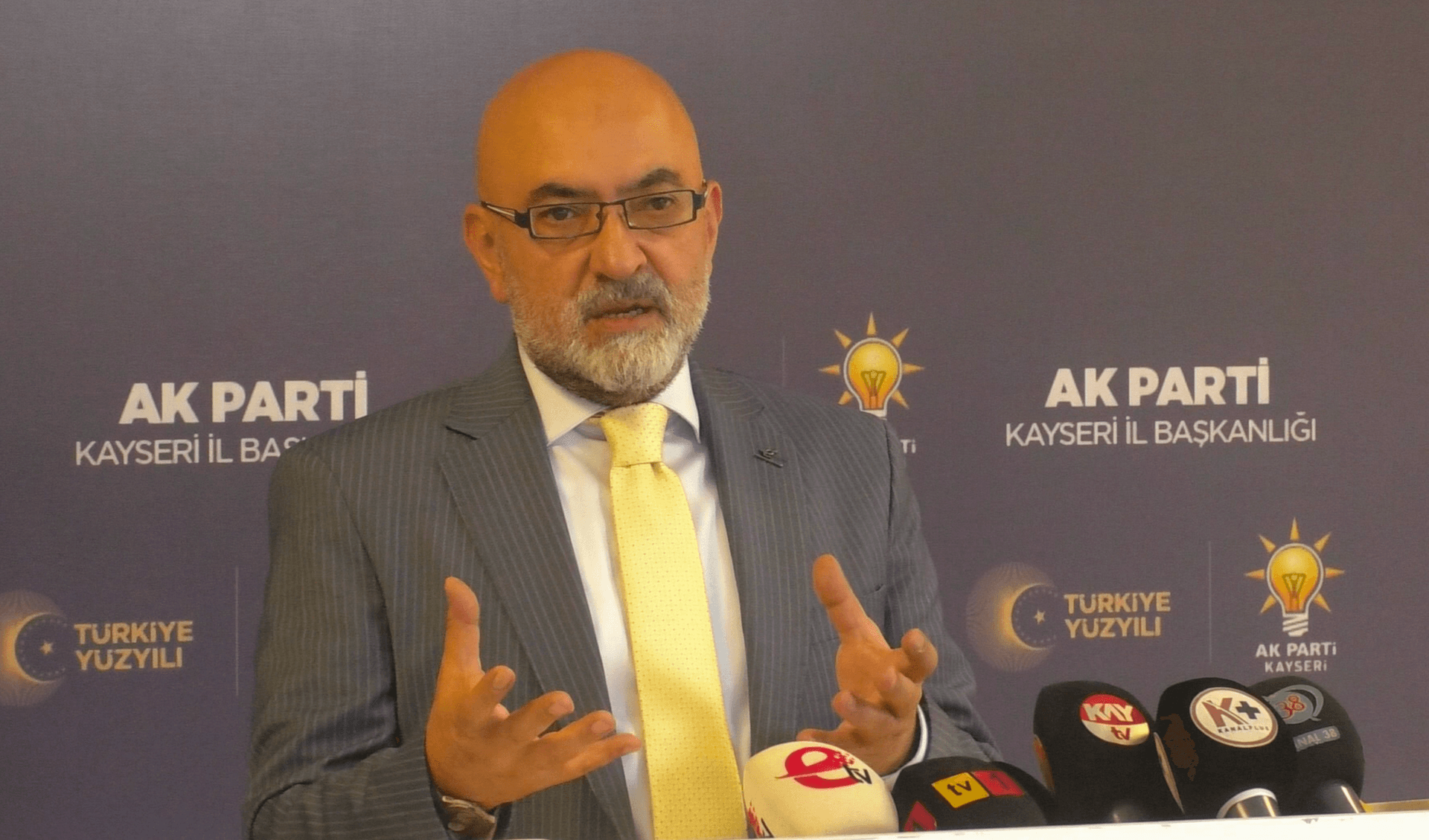 Cıngı “6 ay” dedi, 10 saat sonra yasa yürürlüğe girdi