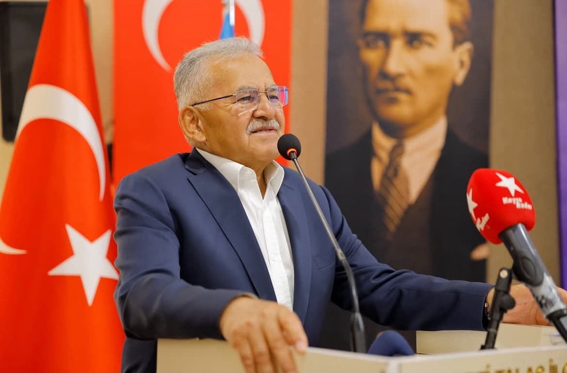 Başkan Büyükkılıç, Kayseri’ye gelecek öğrencileri tebrik etti
