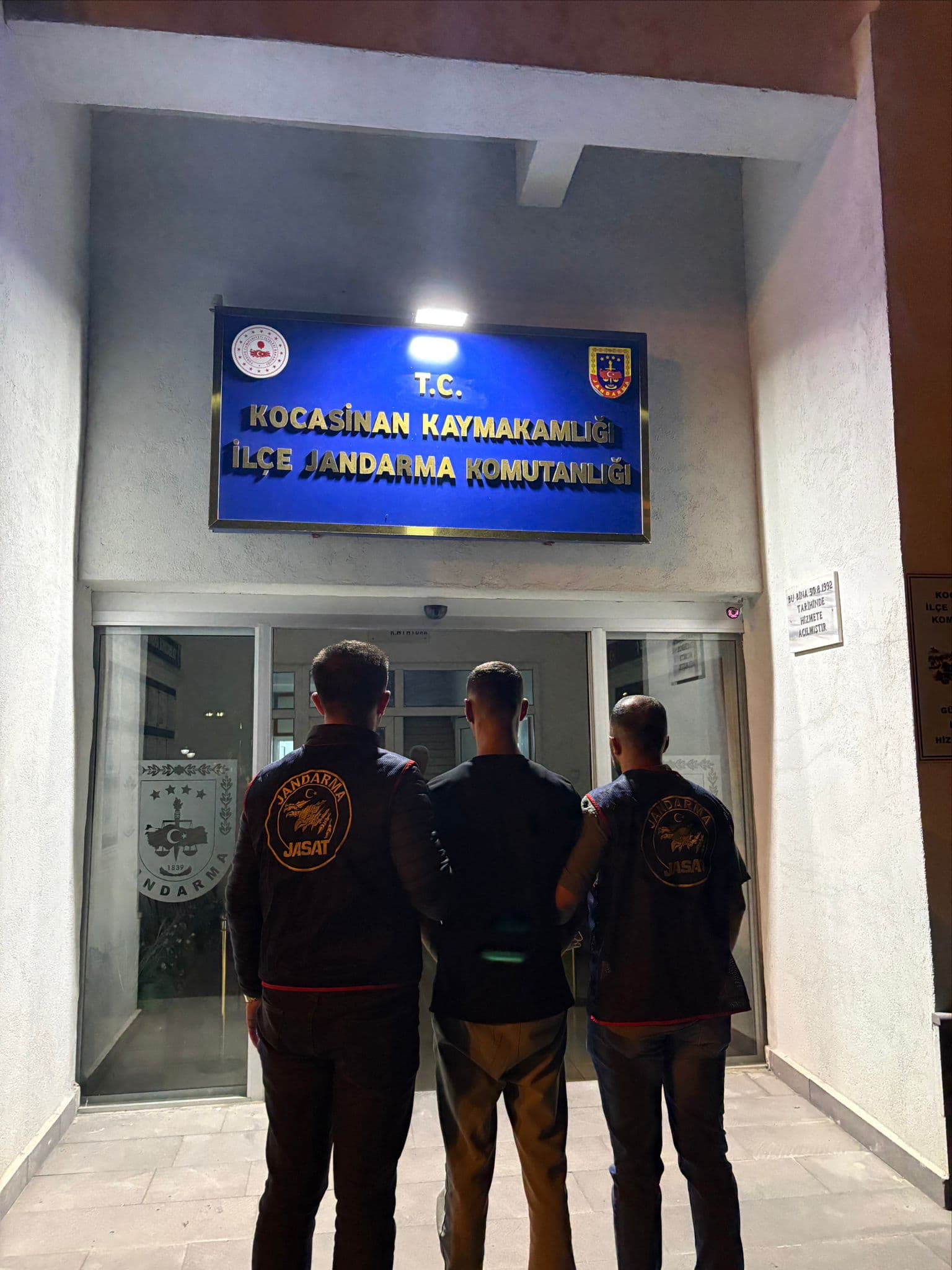 Uyuşturucu ticareti suçundan aranan şahıs yakalandı