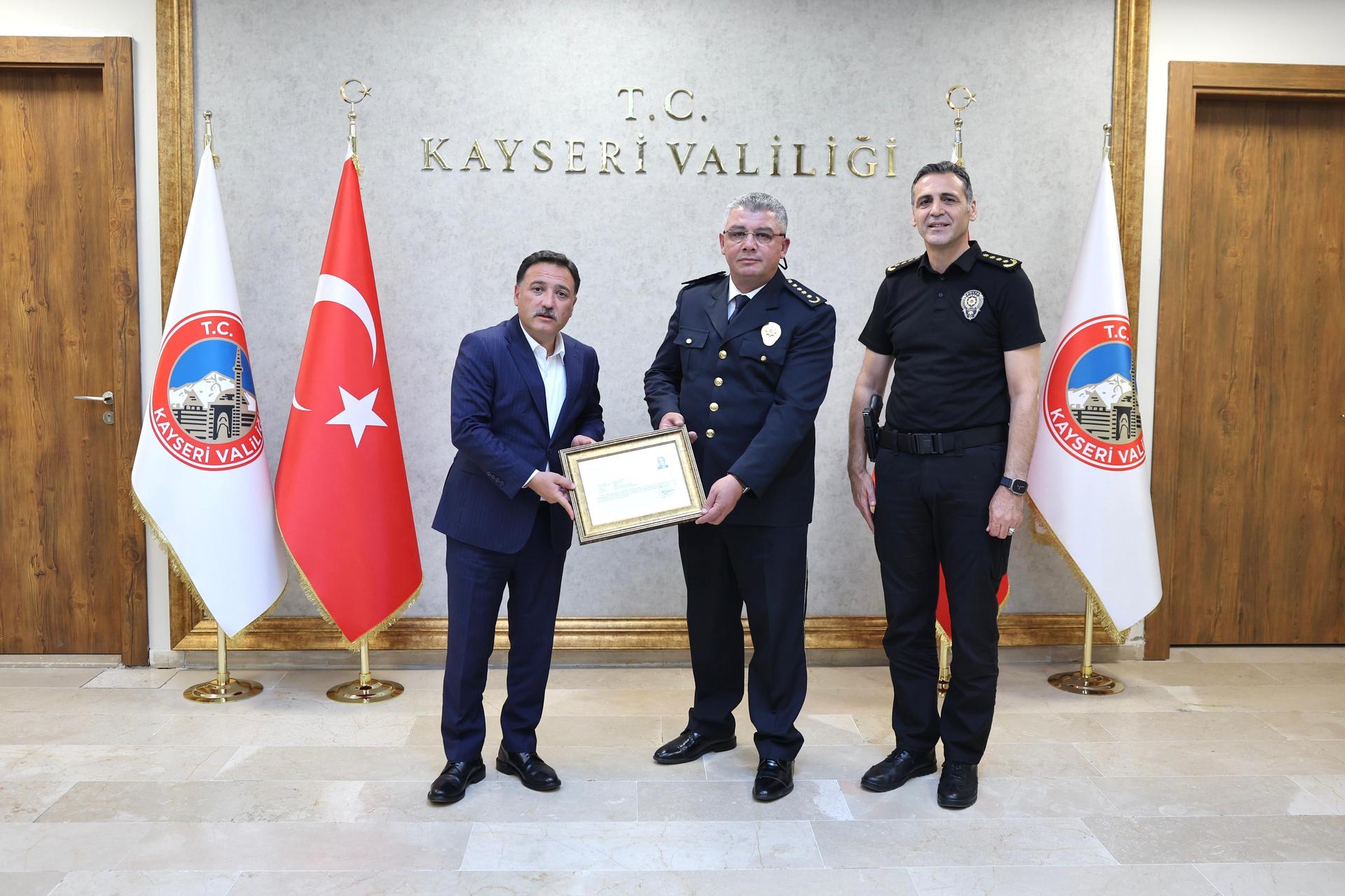 Vali Çiçek, terfi eden Emniyet Müdürlerini ağırladı