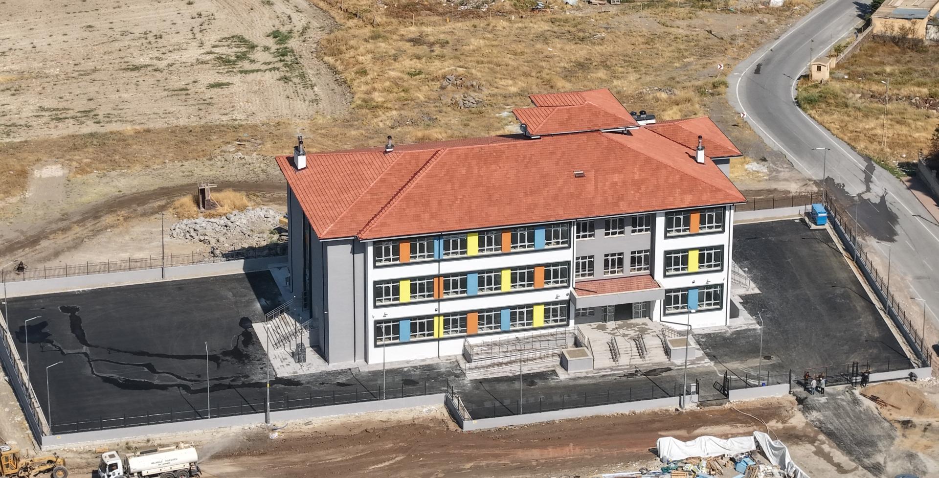 Gökkent Mahallesi’ndeki 16 derslikli okul yapım çalışmalarında sona gelindi