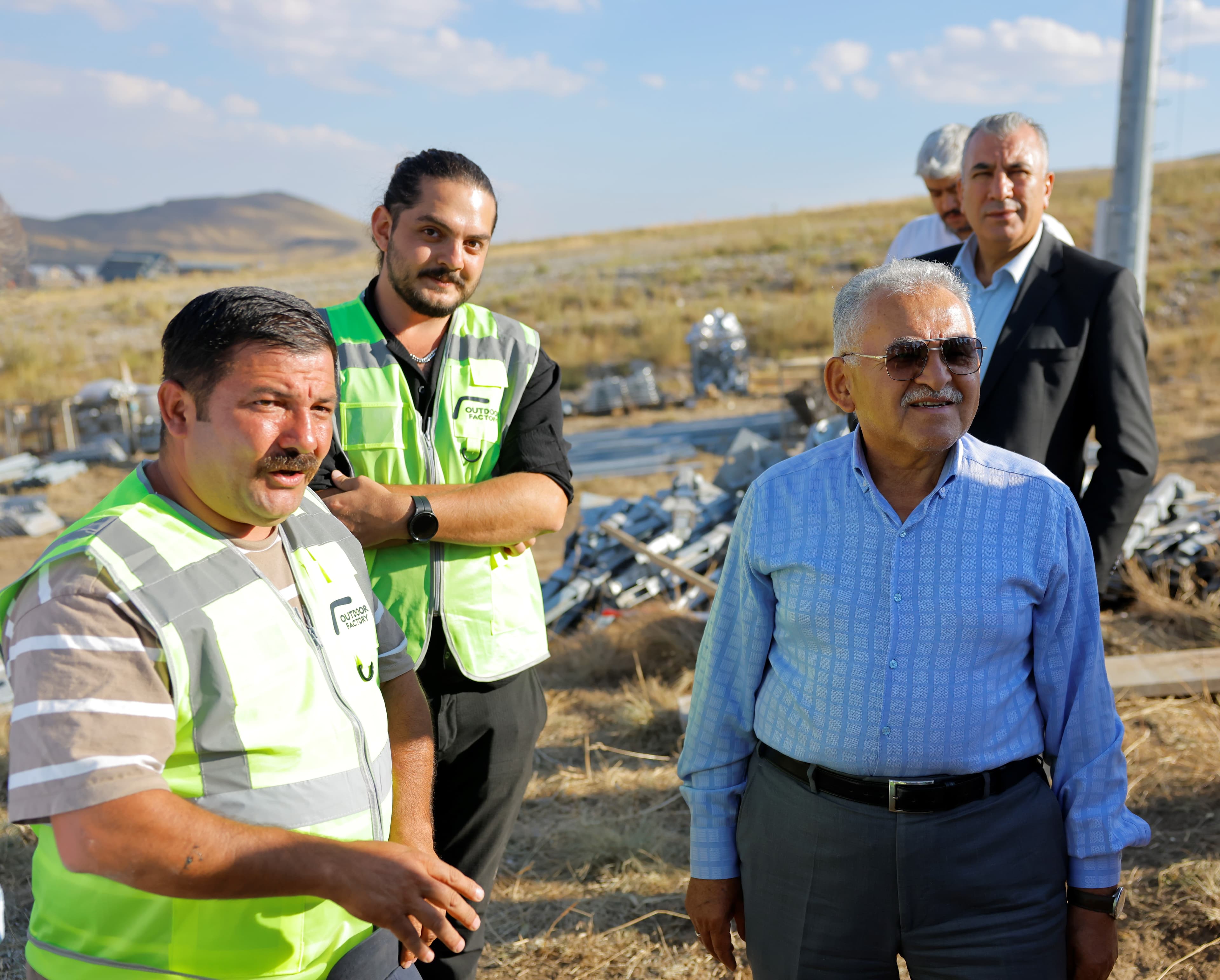 Erciyes Dağ Kızağı Projesinde en uzun ve en büyük ray yerine oturdu