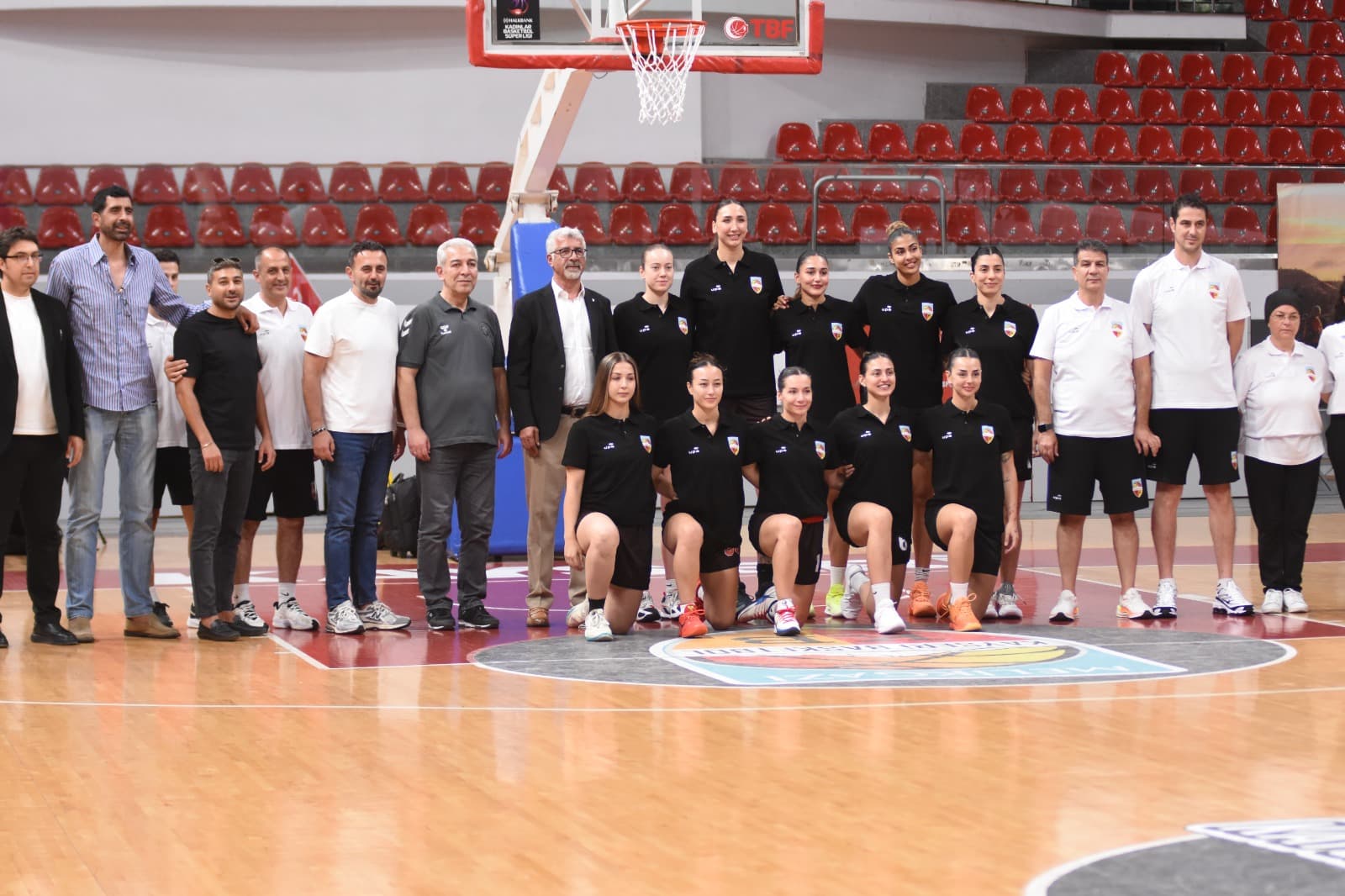 Melikgazi Basketbol ile Memorial Hastanesi arasında sağlık sponsorluğu anlaşması imzalandı