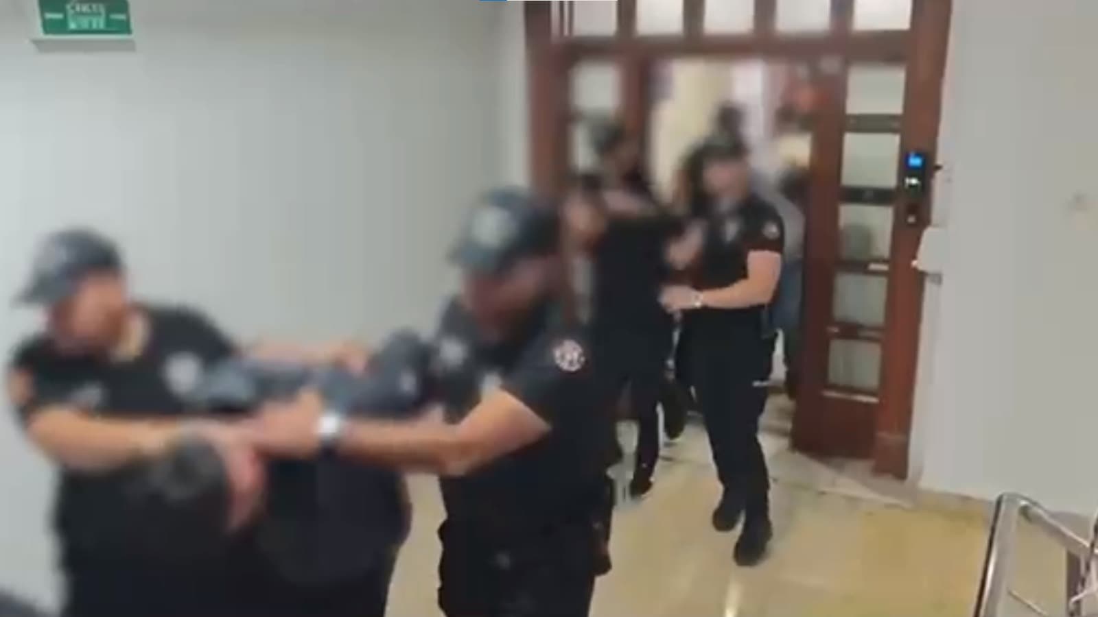Uyuşturucu ticareti yapan 7 şahıs yakalandı