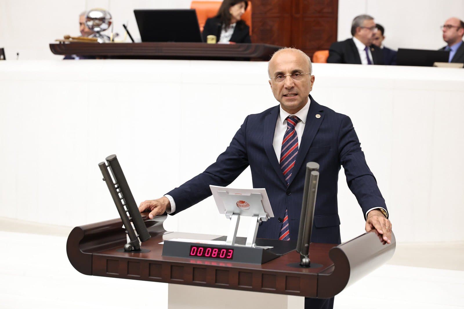 Milletvekili Genç, “Sandıkta elde edilemeyen sonucun siyasi transferlerle kazanım gibi gösterilmesi kabul edilemez”