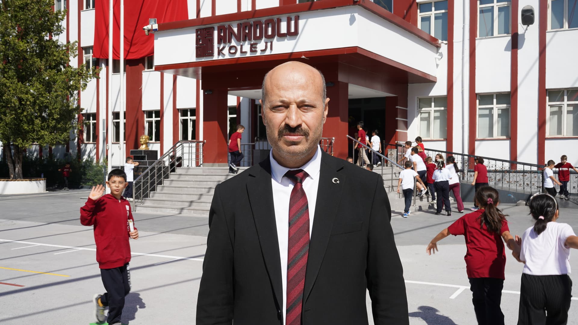 Eğitim Koordinatörü Coşkun, “Anadolu Koleji olarak bugün ders zilimizi çaldık”
Anadolu Koleji, 2026-2027 eğitim-öğretim yılına başladı