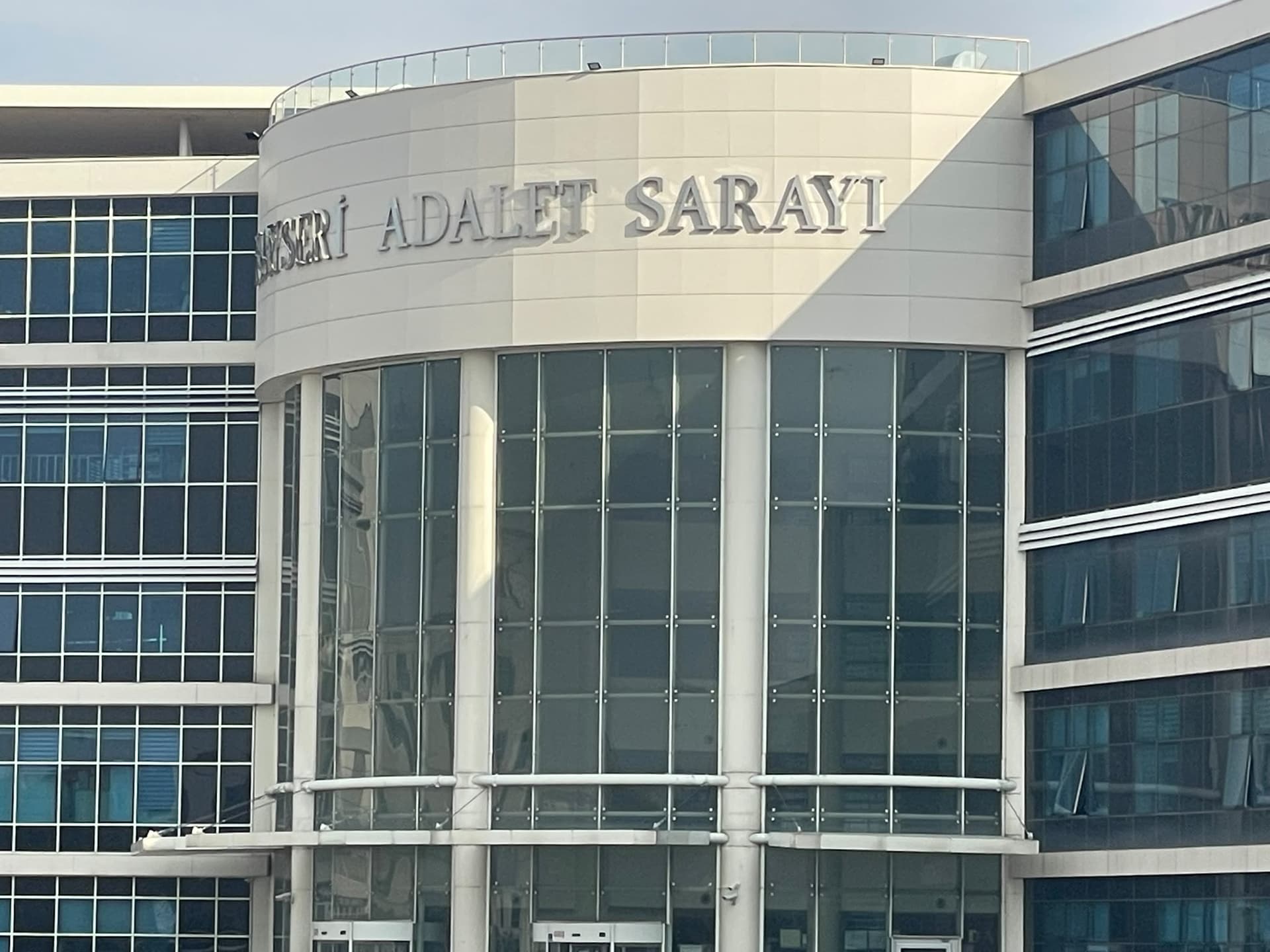 Uyuşturucu ticaretiyle yargılanan sanıklar suçlamayı reddetti