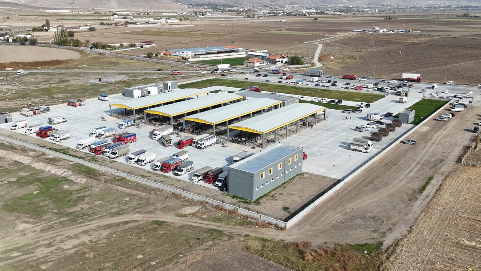 Şap hastalığına karşı yeni tedbir; Canlı Hayvan Pazar Yeri geçici süreyle kapatıldı