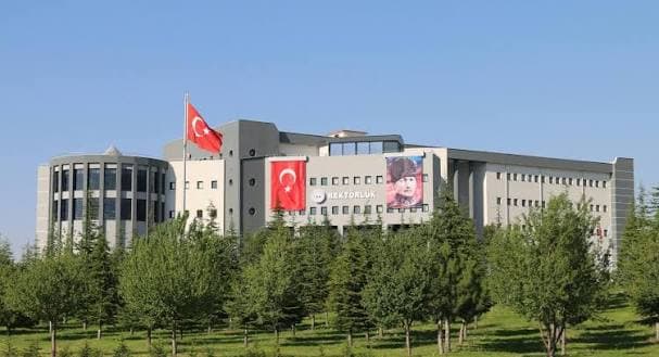 ERÜ’de güvenlik görevlisi ile doktor kavga etti, sendikalar birbirini suçladı