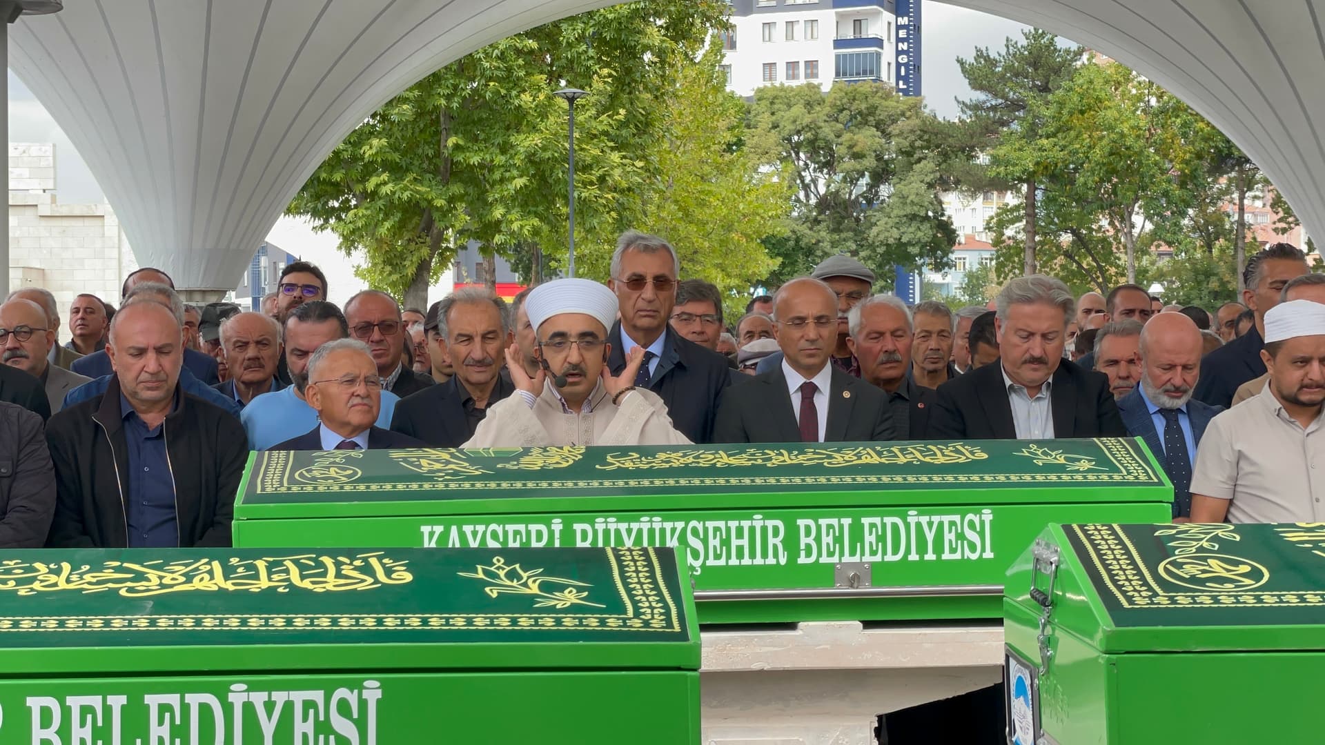 Vefat eden Kocasinan kurucu belediye başkanı Ali İhsan Alçı defnedildi