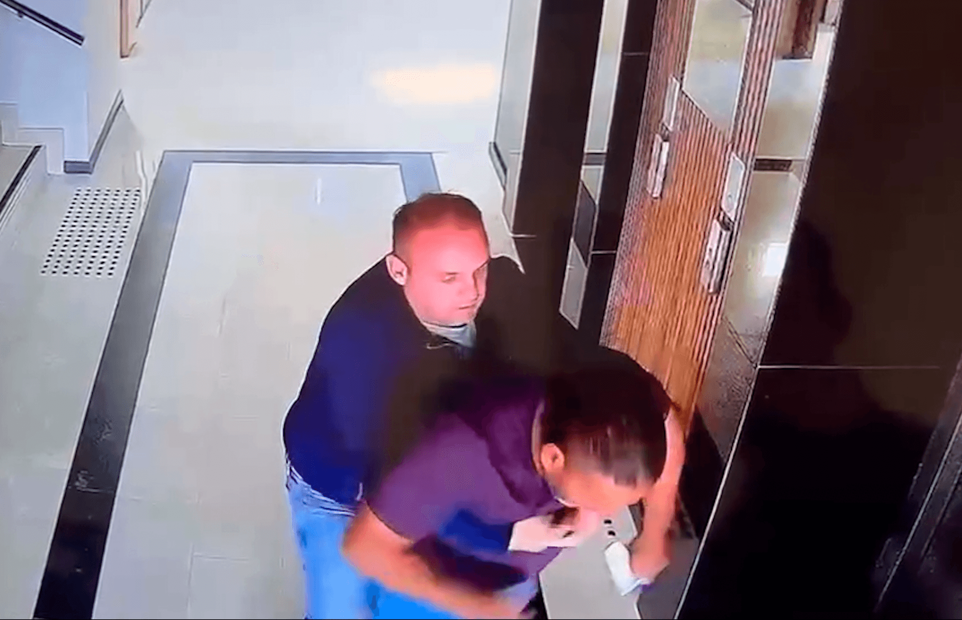 Soluk borusuna şeker kaçan vatandaş heimlich manevrasıyla kurtarıldı