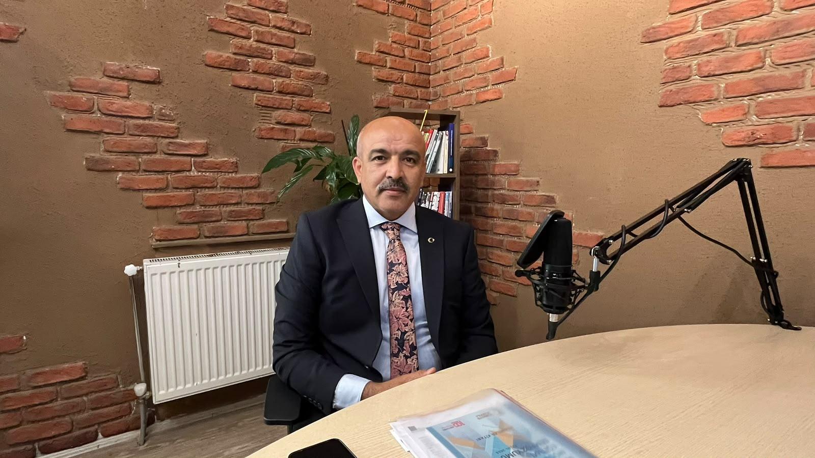 Talas İlçe Milli Eğitim Müdürü Malkoçoğlu, “Okul giriş çıkışlarındaki yoğunluk çocuğu daha korumasız hale getiriyor”
