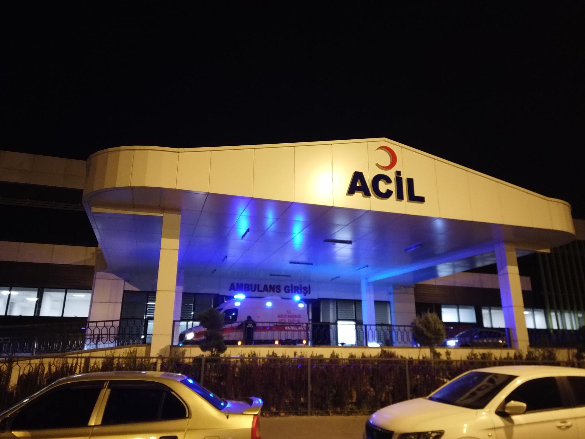 Otomobille çarpışan motosikletin sürücüsü ağır yaralandı