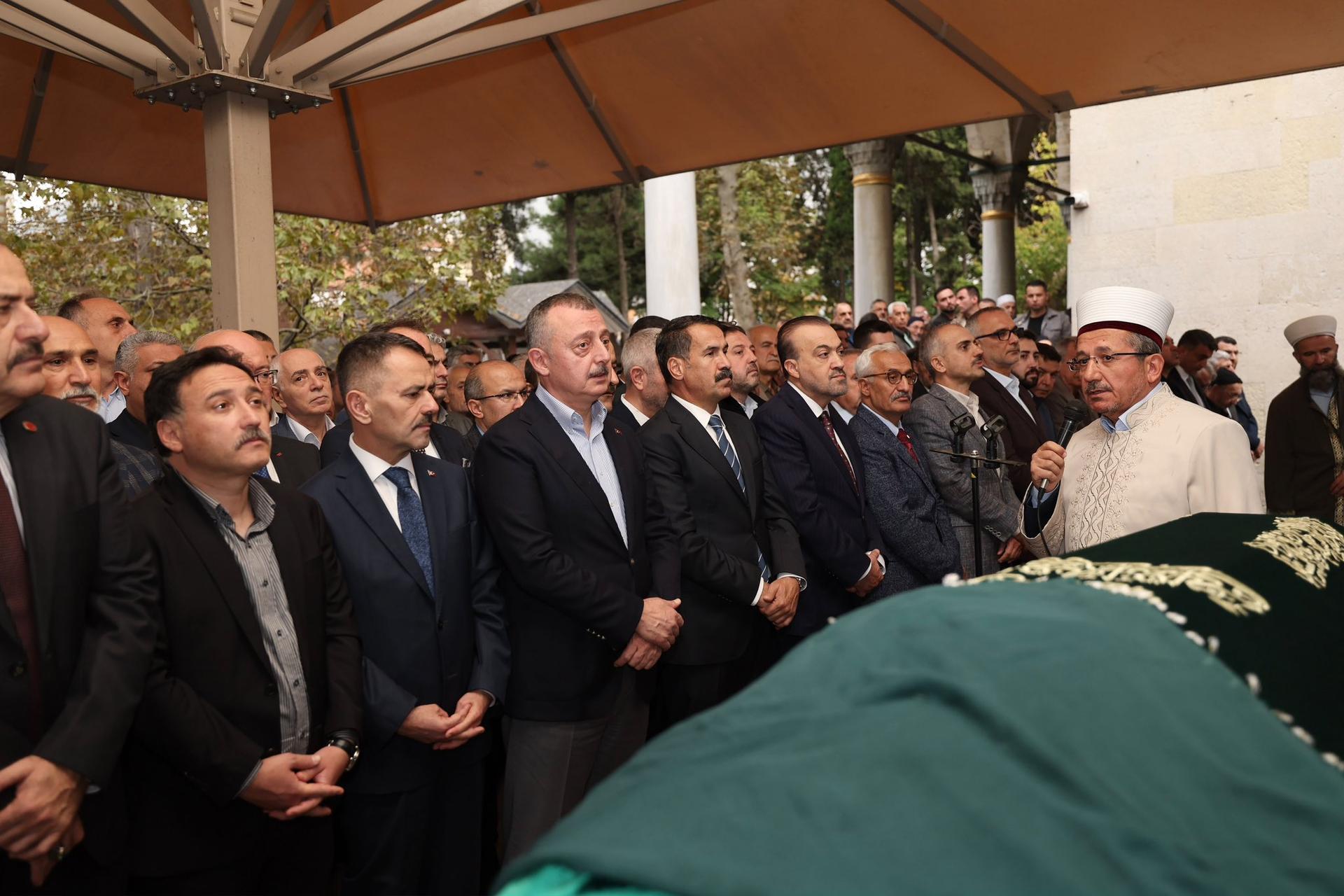 Vali Çiçek’in babaannesi Sara Çiçek toprağa verildi
