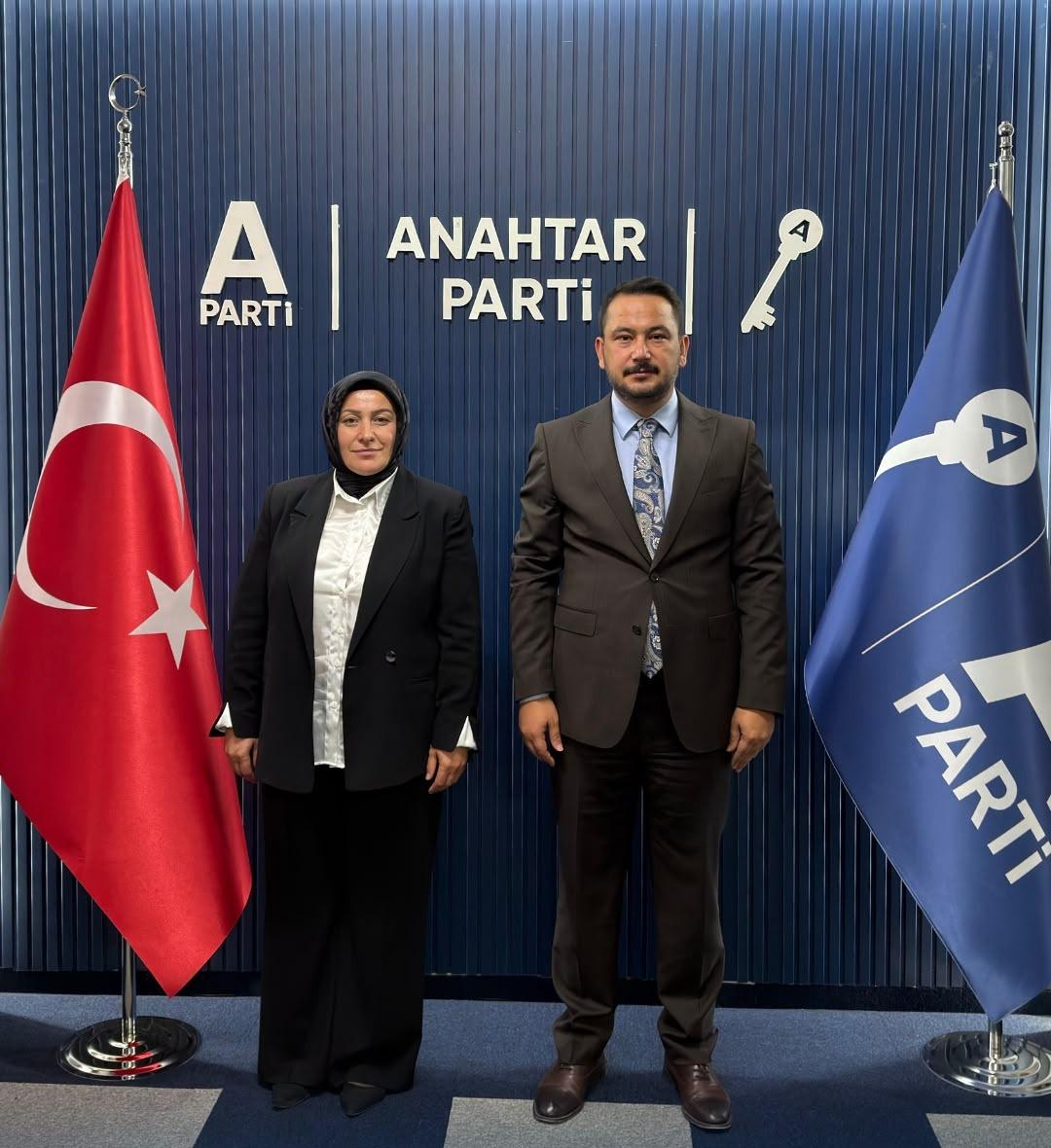 Anahtar Parti Develi İlçe Başkanlığına Medine Göbül atandı
