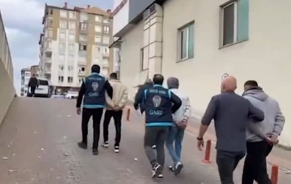Çiçekçi dükkanını kurşunlayan 4 şahıs yakalandı, 1’i tutuklandı