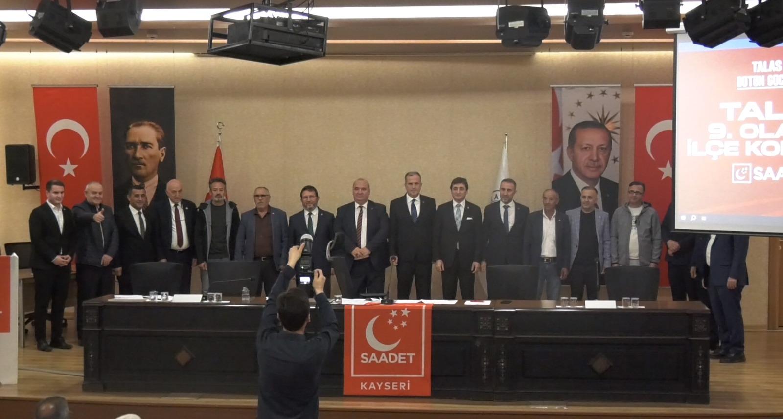 Saadet Partisi’ne yeni üyeler katıldı